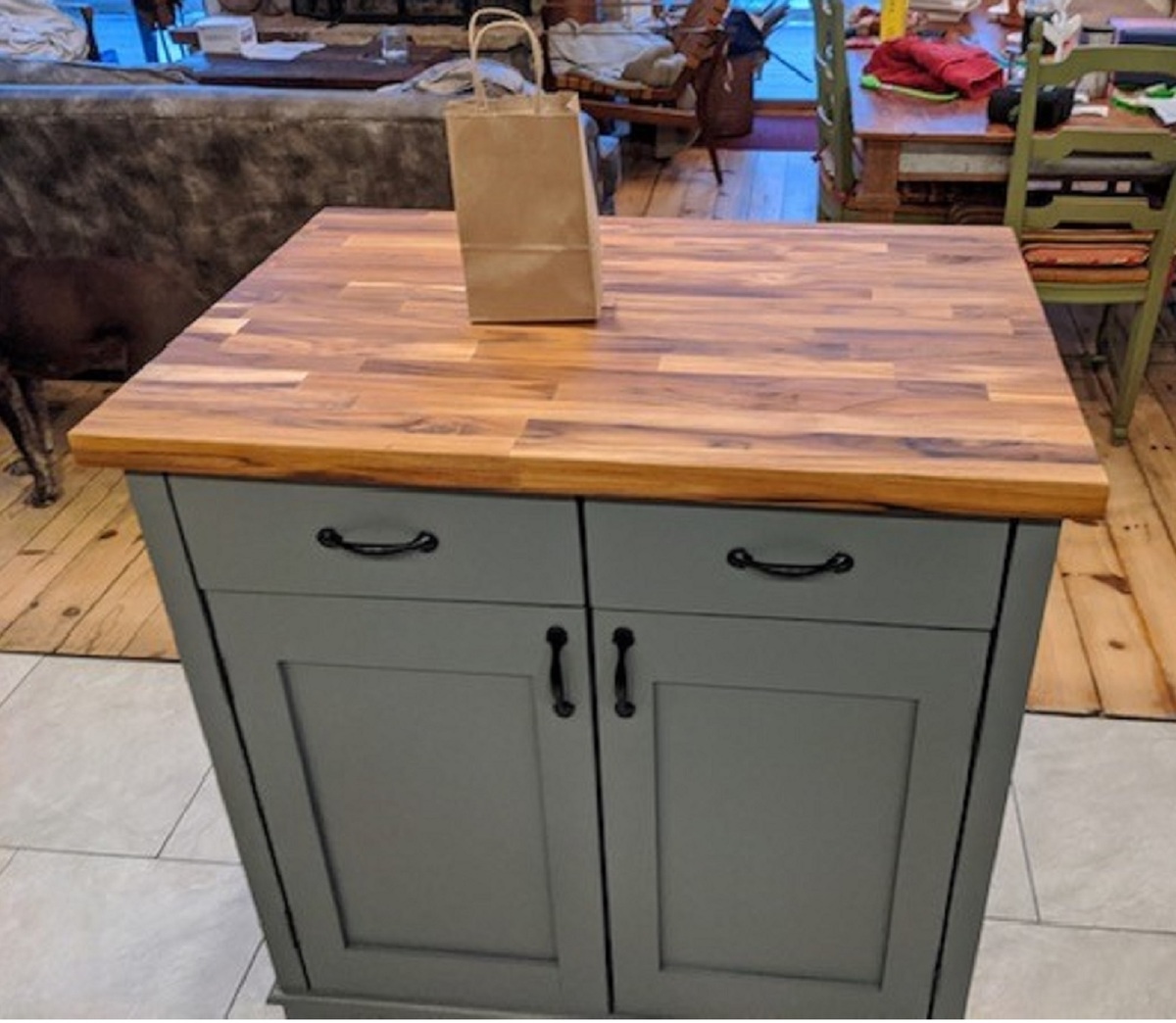 Kitchen Island "Lexie"